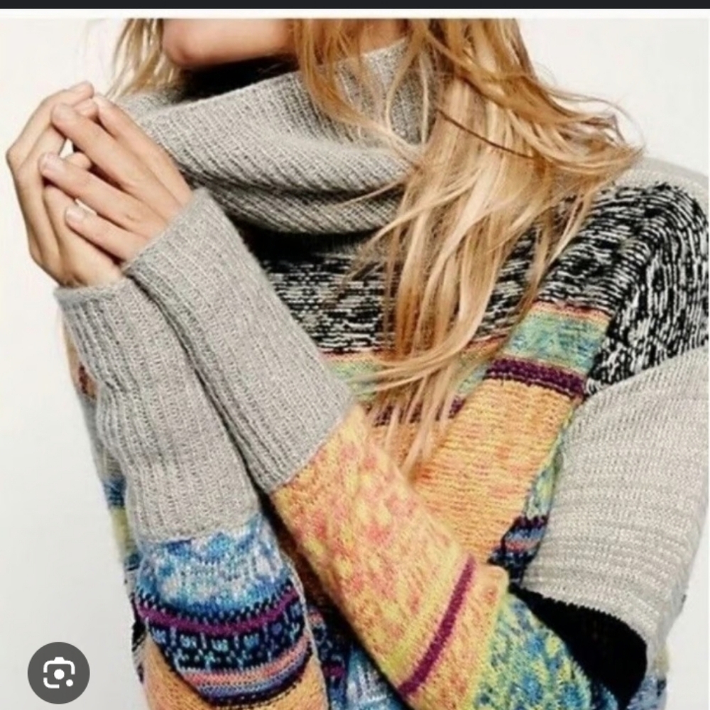 Free People Colorful Knit Turtleneck Sweater.Very Good Condition. - Picture 2 of 7
